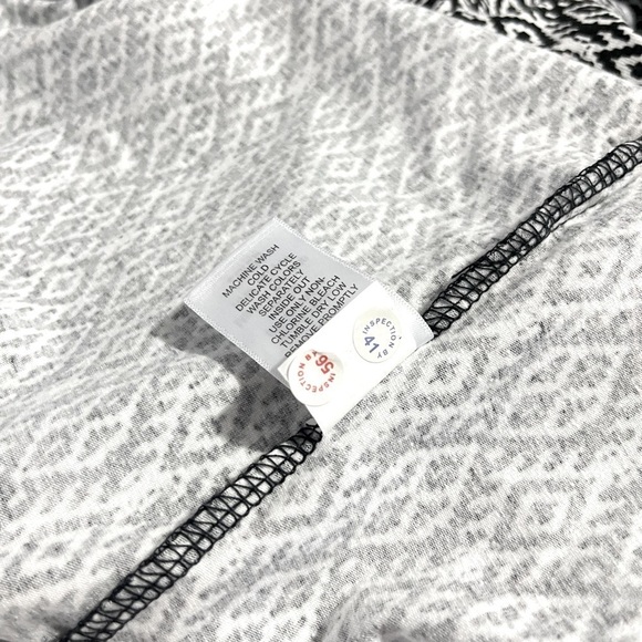 Jessica London Women's Black White Relaxed Lightweight Short Sleeve Sz 26/28 - Picture 2 of 7